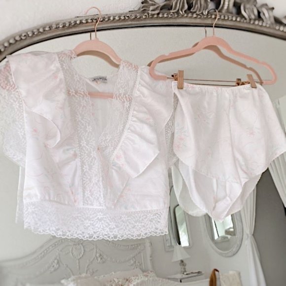 Vintage Lily of France Liquid Satin White Floral Lace Pajama Set